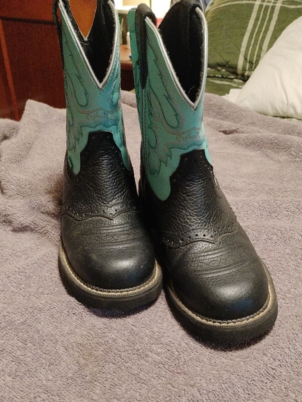Justin Boots Black Leather Boots with Pink Insole